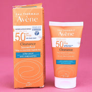 AVENE SUN CLEANANCE ULTRA LIGHT SPF 50+ 50ML CAJA DAÑADA