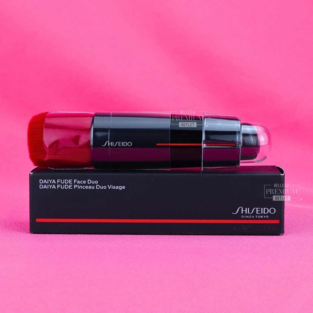 Shiseido Daiya Fude Face Duo Brush: Necesario para un acabado de maquillaje perfecto