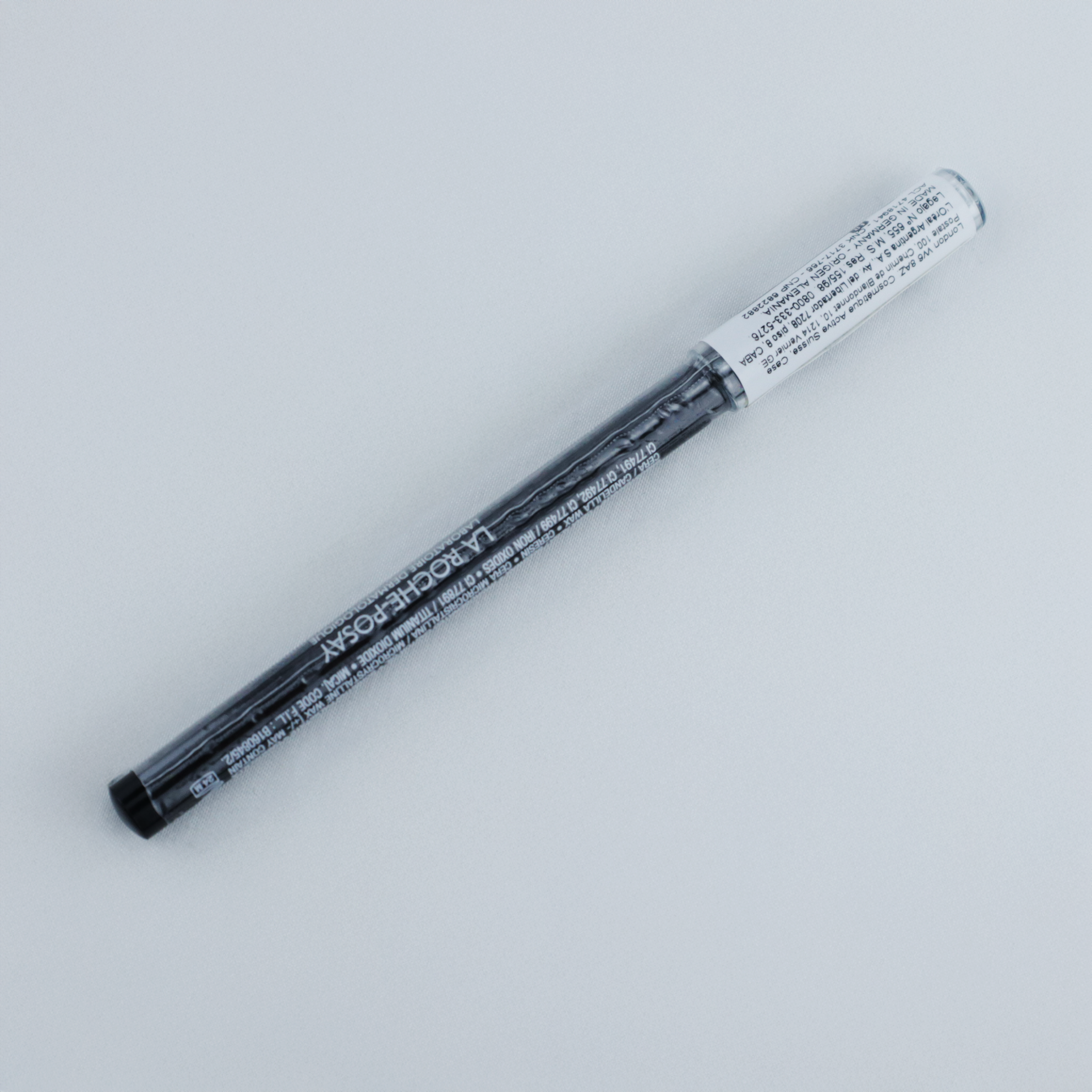 La Roche-Posay Tolériane Eye Pencil Black HZX21E: Una Opción Única para Comprar Maquillaje Online con Confianza y Estilo